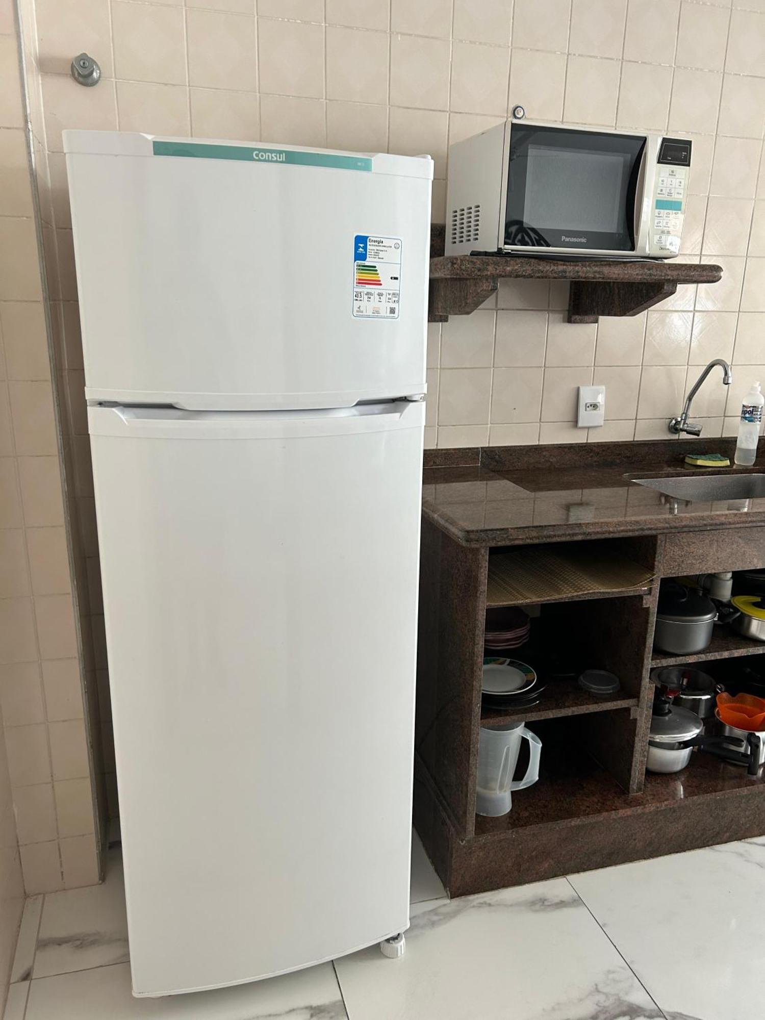 Apto A Uma Quadra Da - Grande Apartamento *